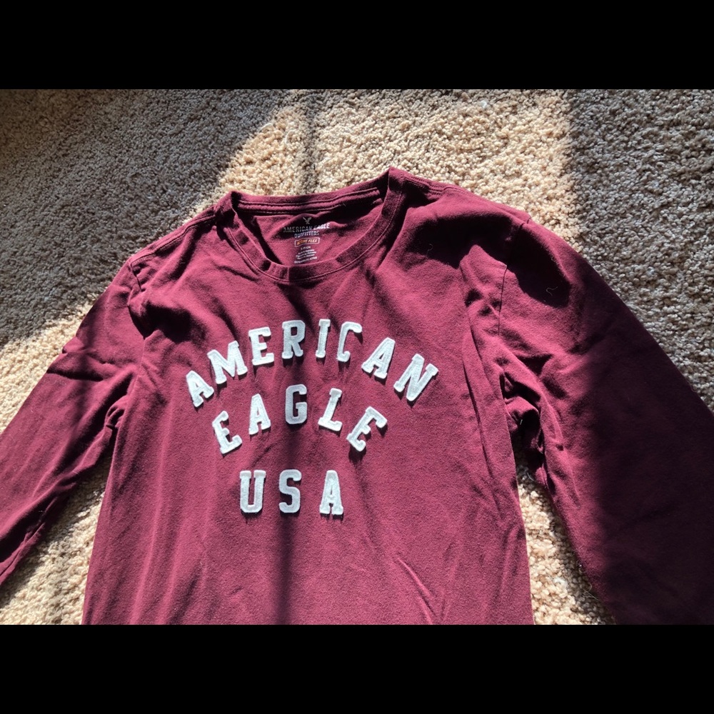 American Eagle red T-Shirt